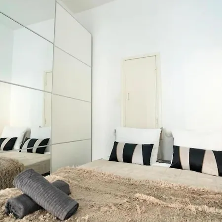 Stylish Studio At The Heart Of Appartement